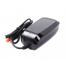 MJ-6073 - Charger - 4 Pin Plug
